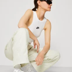 Nike Sportswear Tank - Top - White 9 Nike Sportswear Tank - Top - White -Aanbiedingen Mode Toon Winkel 024fa3f5511c4922870916b84ce2a379 scaled
