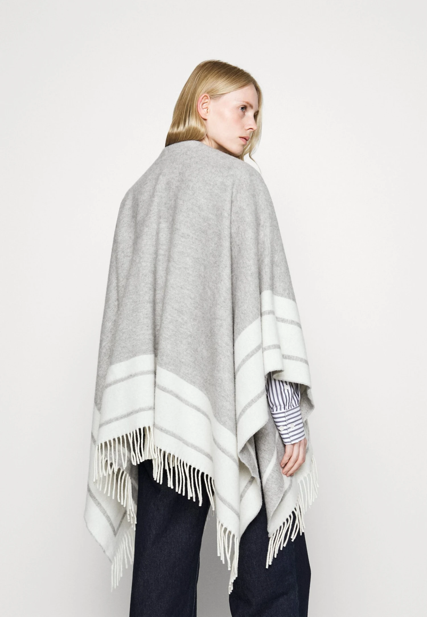 Patrizia Pepe Poncho - Poncho - Grey/White 3 Patrizia Pepe Poncho - Poncho - Grey/White - Afbeelding 3
