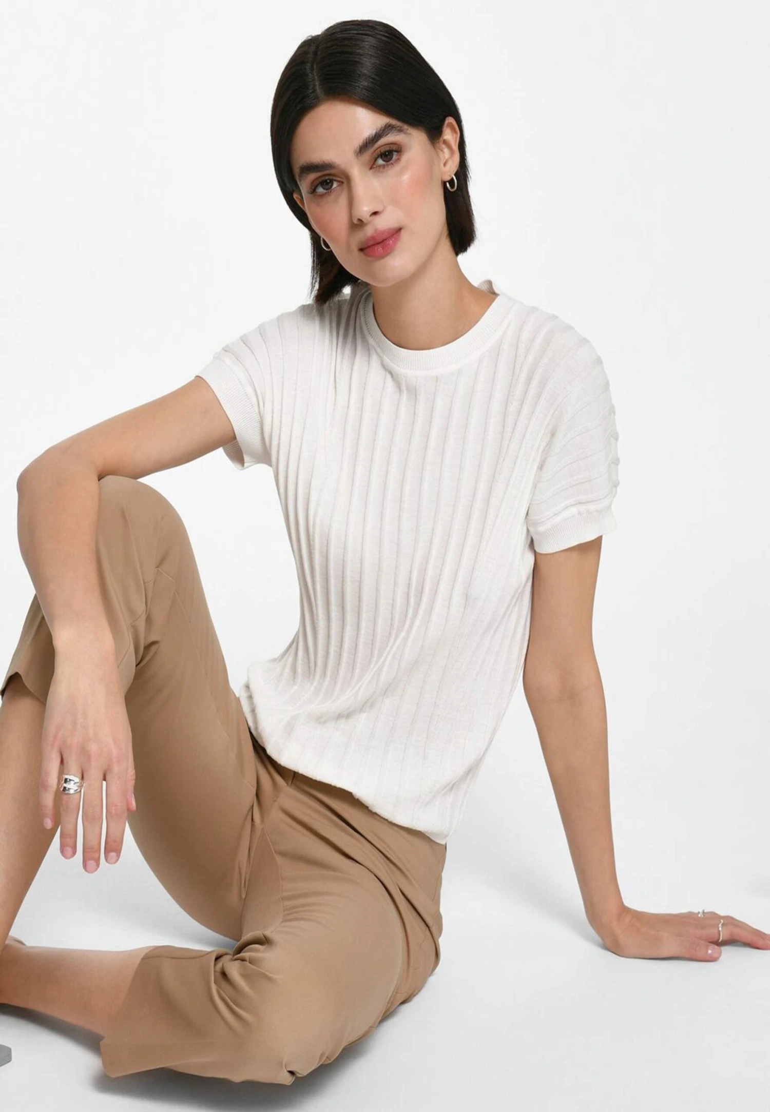 T-Shirt Basic - Ecru 1 T-Shirt Basic - Ecru