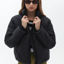 Mit Kurzem Schnitt - Winterjas - Black