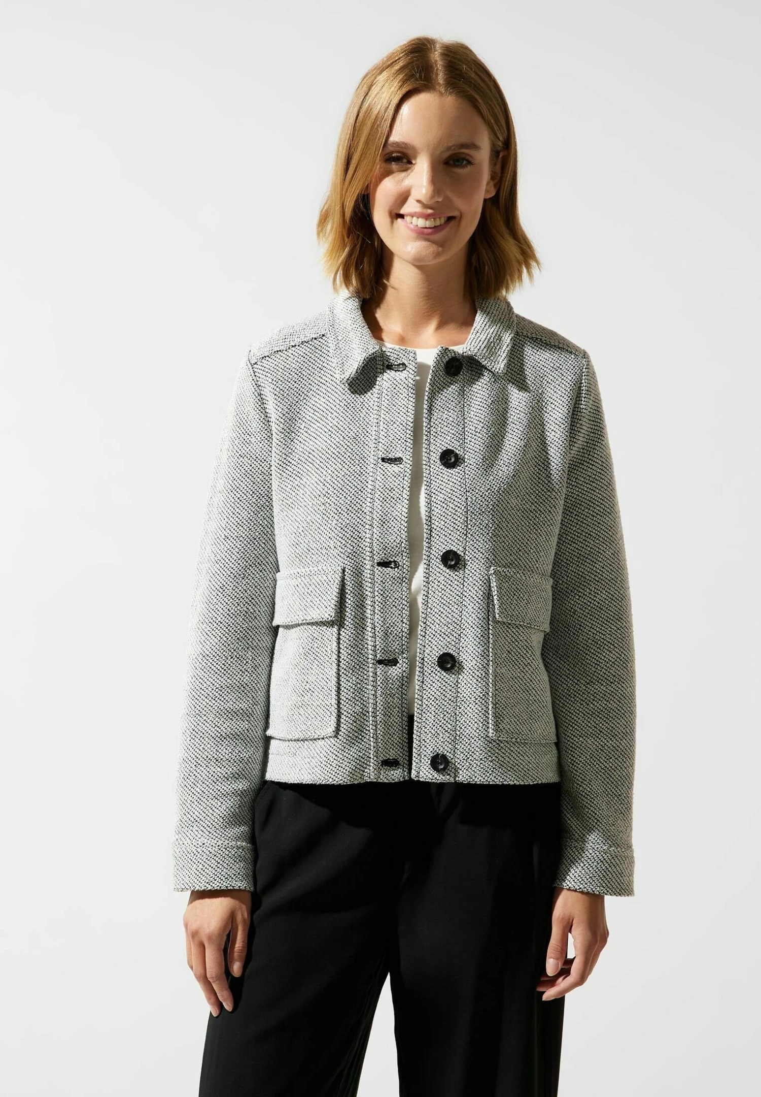 STREET ONE Bouclé Mit Knopfleiste - Lichte Jas - Schwarz 1 STREET ONE Bouclé Mit Knopfleiste - Lichte Jas - Schwarz