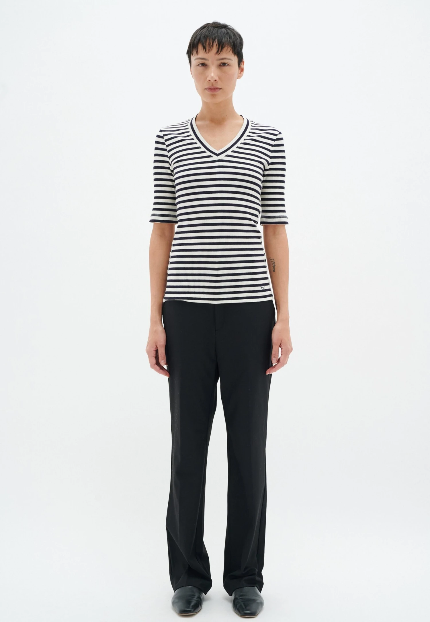 InWear Dagna Striped V - T-Shirt Print - Whisper White Midnight Magic 2 InWear Dagna Striped V - T-Shirt Print - Whisper White Midnight Magic - Afbeelding 2