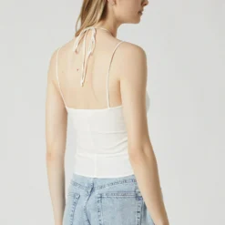 Linda - Top - Weiß 10 Linda - Top - Weiß -Aanbiedingen Mode Toon Winkel 5525e60673f74fbcb66abebb38abb30e scaled