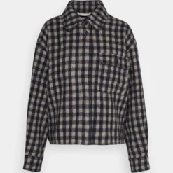 Marc O'Polo Overshirt Boxy Shape Modernshirt Details Vichy- Jas - Multi 12 Marc O'Polo Overshirt Boxy Shape Modernshirt Details Vichy- Jas - Multi -Aanbiedingen Mode Toon Winkel 583bf02a34ac48c58dbf2d63a461256c scaled