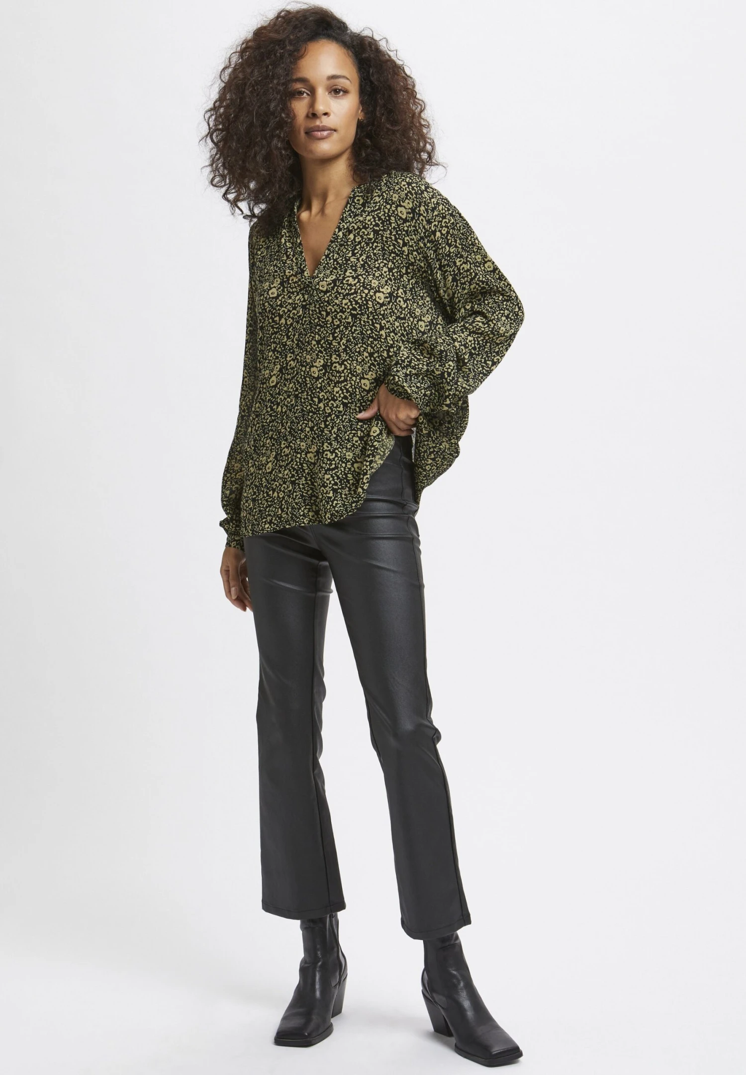 Kaffe Blouse - Black, Gren Leo Print 2 Kaffe Blouse - Black, Gren Leo Print - Afbeelding 2