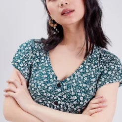 Kurzärmeliges- Blouse - Vert 8 Kurzärmeliges- Blouse - Vert -Aanbiedingen Mode Toon Winkel 5ebec936d44542e5a82e99f0edc949b3 scaled