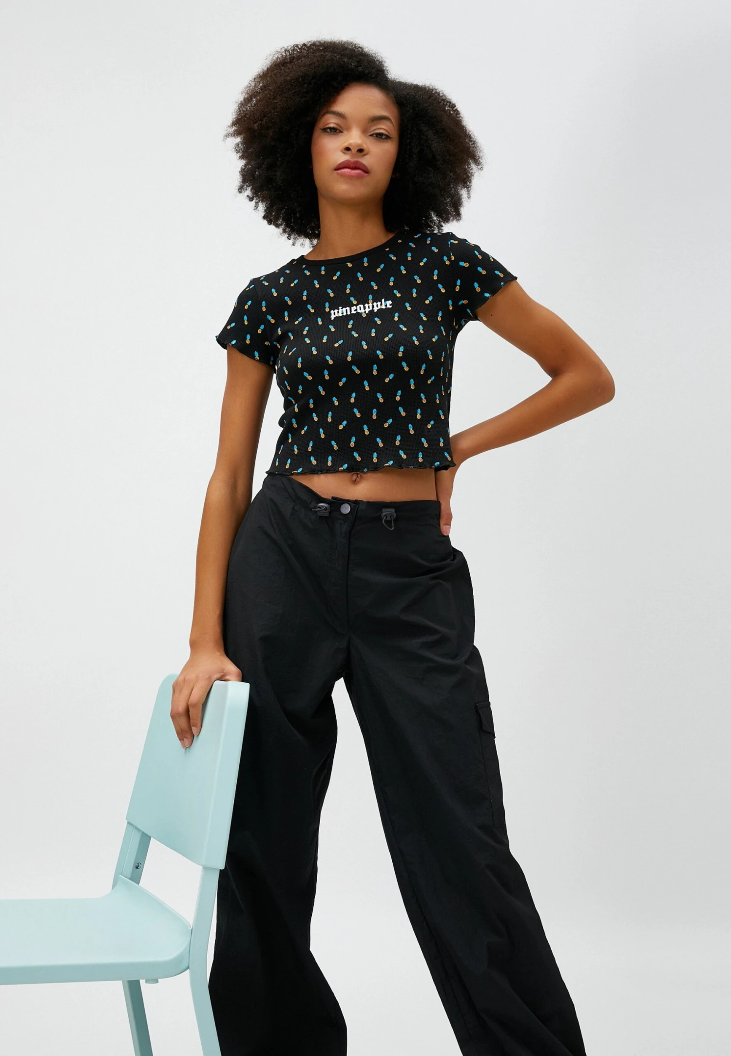 Koton Crew Neck Short Sleeve Crop- T-Shirt Print - Black 5 Koton Crew Neck Short Sleeve Crop- T-Shirt Print - Black - Afbeelding 5