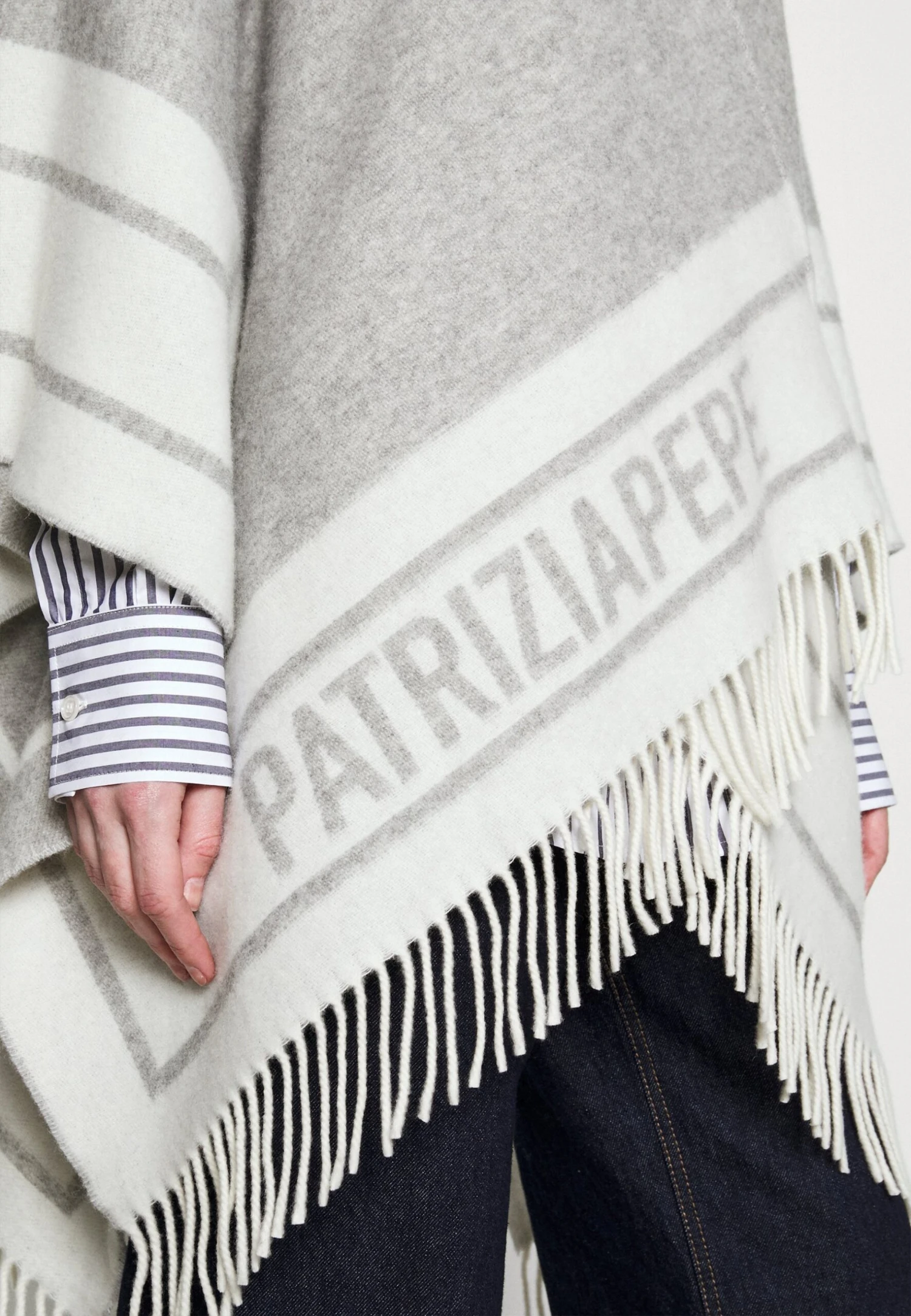 Patrizia Pepe Poncho - Poncho - Grey/White 5 Patrizia Pepe Poncho - Poncho - Grey/White - Afbeelding 5