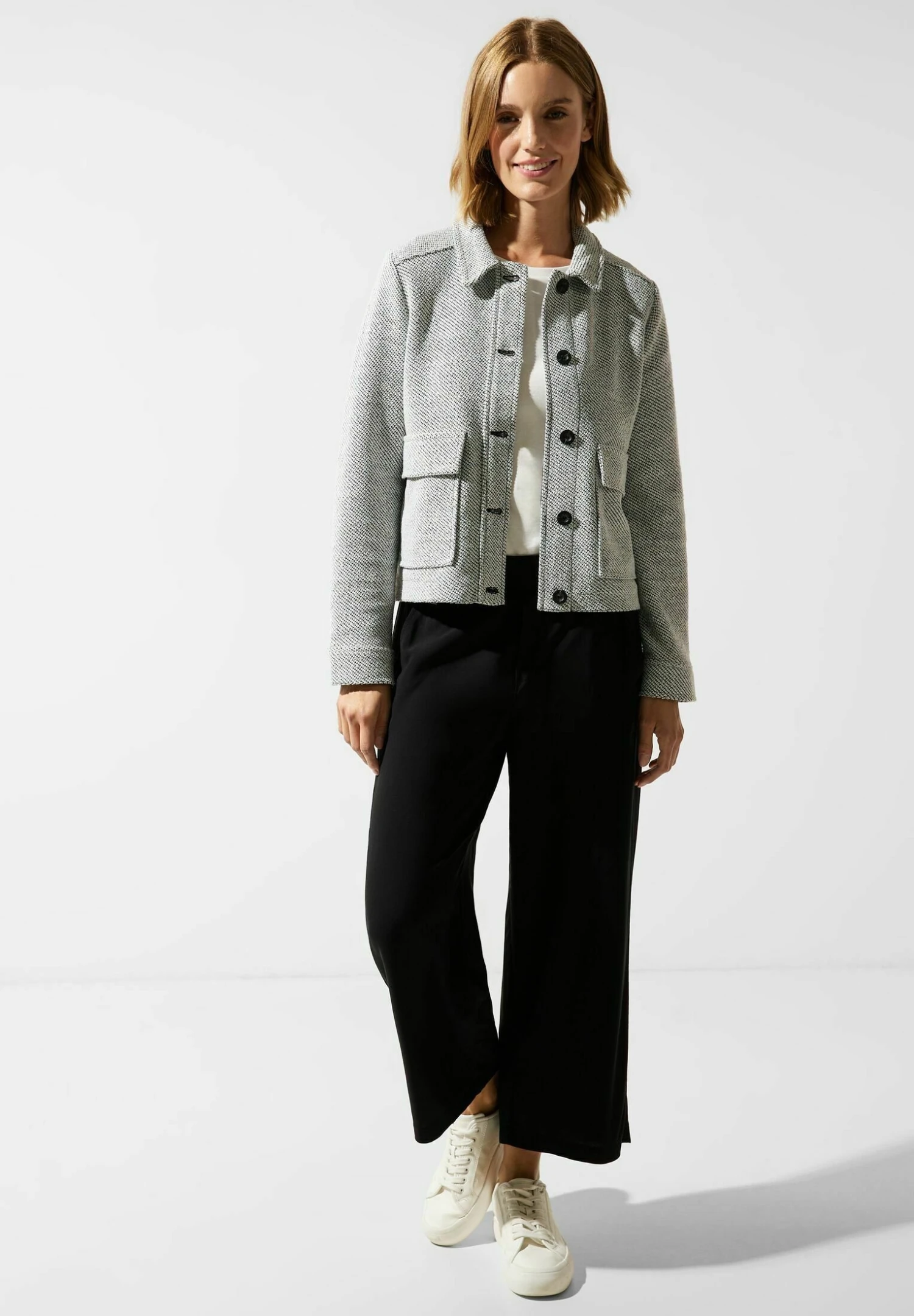 STREET ONE Bouclé Mit Knopfleiste - Lichte Jas - Schwarz 2 STREET ONE Bouclé Mit Knopfleiste - Lichte Jas - Schwarz - Afbeelding 2