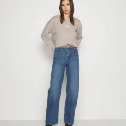 Nieuwe uitgaven -Aanbiedingen Mode Toon Winkel 833d0decfc4246599b808ba10e04e6e0 scaled