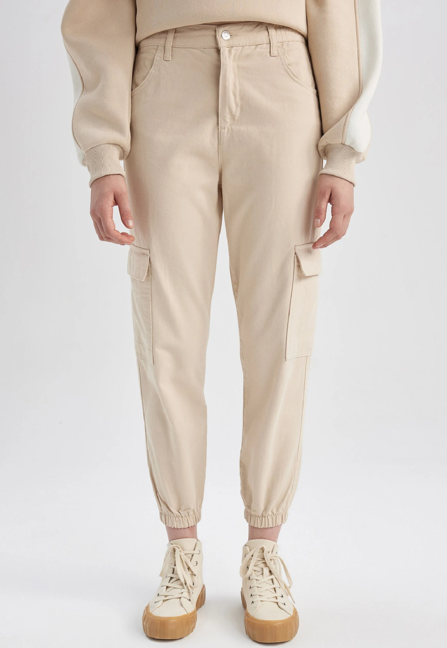 DeFacto Cargobroek - Beige 1 DeFacto Cargobroek - Beige