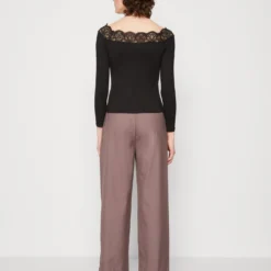 Vila Vibe Off Shoulder - Longsleeve - Black -Aanbiedingen Mode Toon Winkel 8d12dc77e1444afd895da2e6973642ae scaled