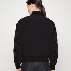 Blauer Bomberjacks - Black 8 Blauer Bomberjacks - Black -Aanbiedingen Mode Toon Winkel 8d53981e1be046e3bba2521a2a86319c scaled