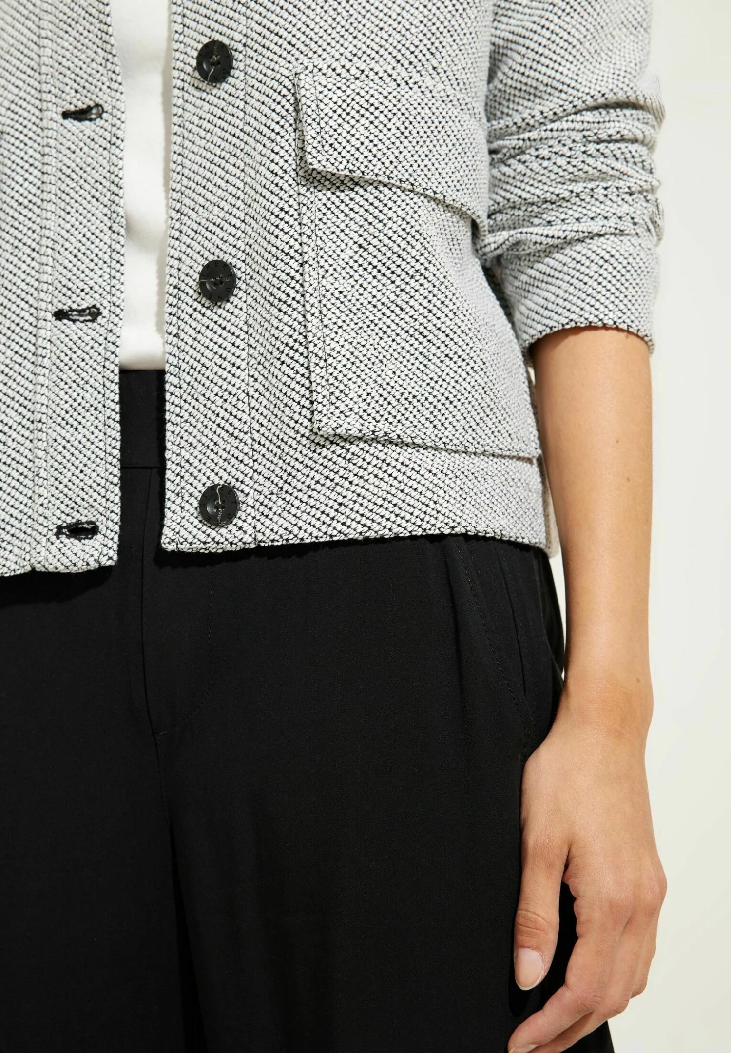 STREET ONE Bouclé Mit Knopfleiste - Lichte Jas - Schwarz 5 STREET ONE Bouclé Mit Knopfleiste - Lichte Jas - Schwarz - Afbeelding 5