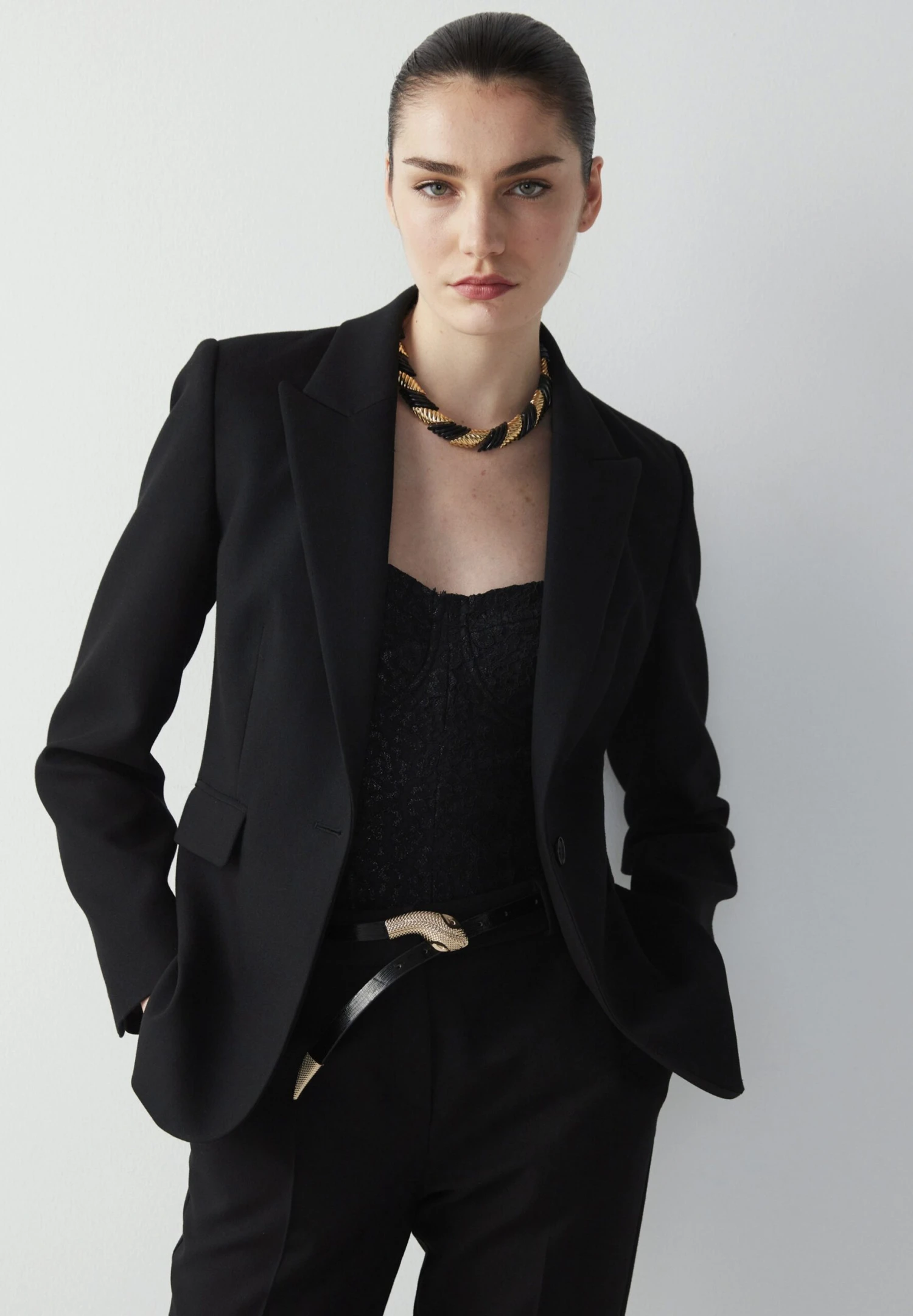 Ipekyol Slim Cut Double-Breasted Collar With Fleto Pockets - Blazer - Black 5 Ipekyol Slim Cut Double-Breasted Collar With Fleto Pockets - Blazer - Black - Afbeelding 5