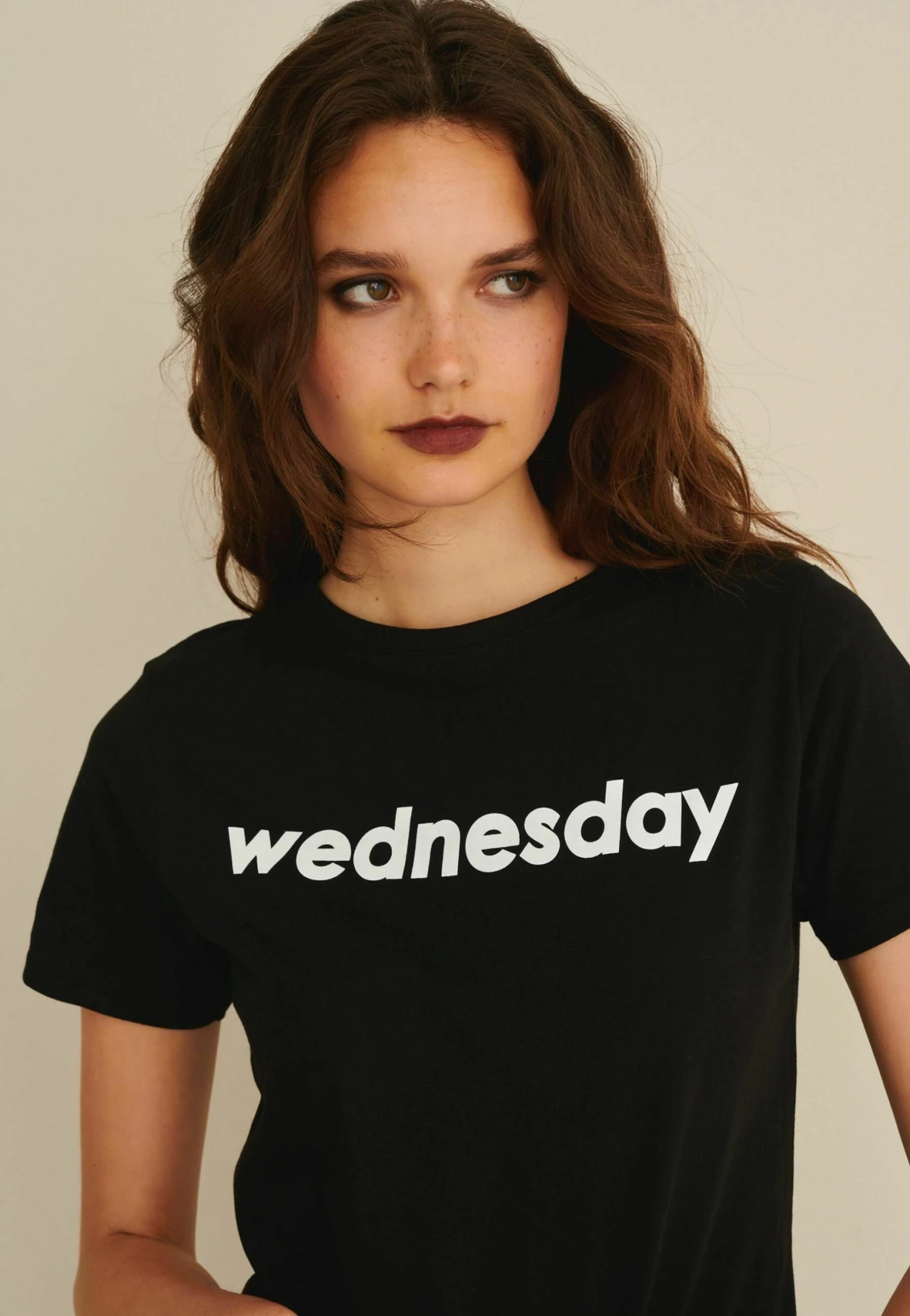 Next Wednesday Slogan Graphic Standard - T-Shirt Print - Black 3 Next Wednesday Slogan Graphic Standard - T-Shirt Print - Black - Afbeelding 3