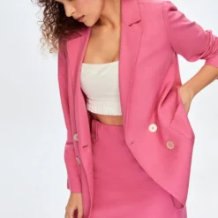 Lynn - Blazer - Fuschia 9 Lynn - Blazer - Fuschia -Aanbiedingen Mode Toon Winkel c382a18a44b64528b16fb2be13c56e47 scaled