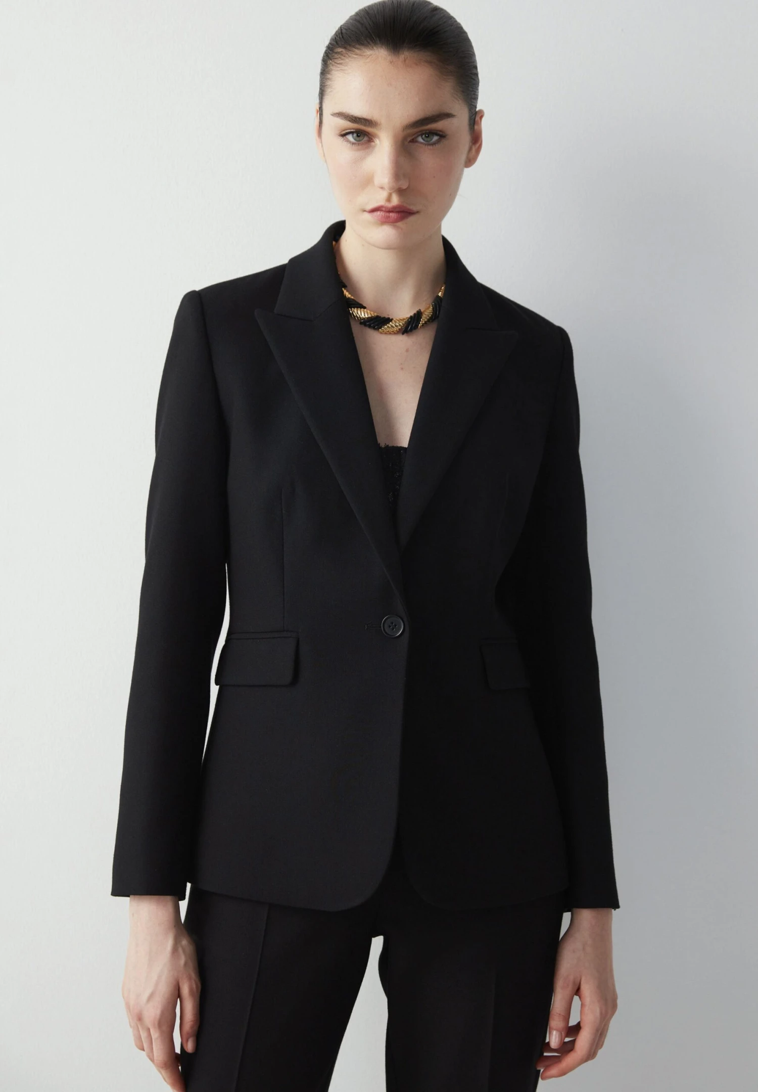 Ipekyol Slim Cut Double-Breasted Collar With Fleto Pockets - Blazer - Black 1 Ipekyol Slim Cut Double-Breasted Collar With Fleto Pockets - Blazer - Black