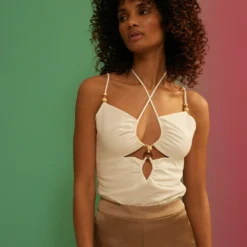 Linda - Top - Weiß 13 Linda - Top - Weiß -Aanbiedingen Mode Toon Winkel dffeb7caff454895a255bb75c5ae1198 scaled